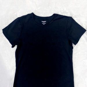 calvin klein black t-shirt size small